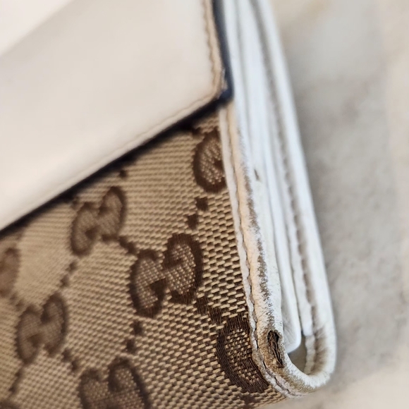 Gucci Guccisima Heart Snap Fold Wallet - Picture 16 of 16